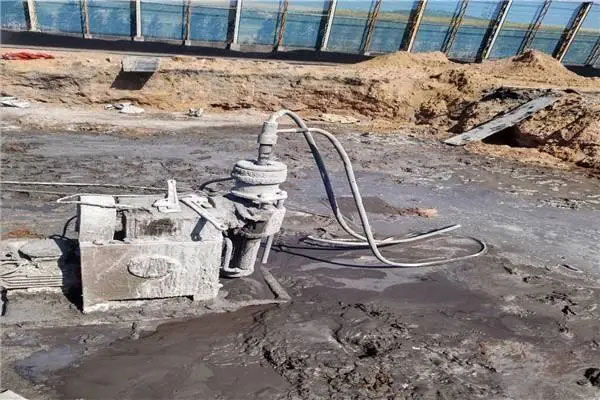 石碌镇水泡基础注浆加固